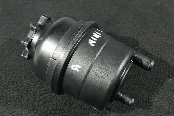 Mini One - Cooper R50 - 53 Power steering fluid tank/reservoir 1097164