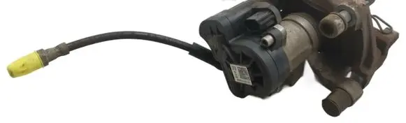 Volkswagen Golf VII Rear brake caliper 8V0615424D