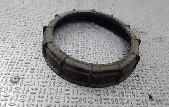 Renault Clio III In tank fuel pump screw locking ring/nut 