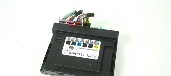 Opel Astra J Comfort/convenience module 13582619
