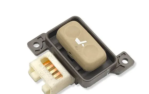 Lexus IS 220D-250-350 Seat control switch 9371A63