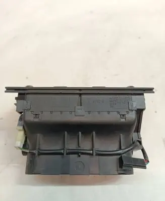 BMW 5 E39 Dash center air vent grill 8376150
