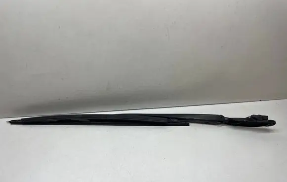 BMW 7 E65 E66 Front wiper blade arm 