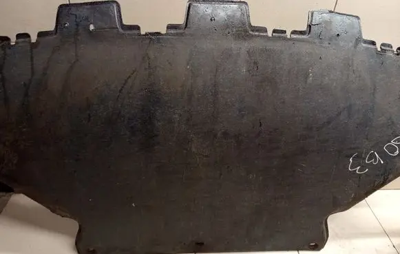 Audi 80 90 B3 Engine splash shield/under tray 893863823E