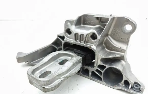 Engine mount bracket