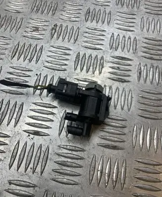 Volkswagen PASSAT B6 Turbine electric control actuator 1K0906283A