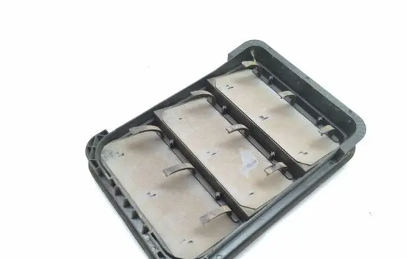 Opel Astra L Quarter panel pressure vent 9631031680