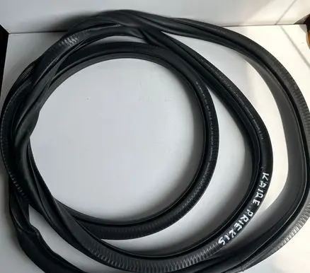 Volkswagen Golf Sportsvan Front door rubber seal 510867911D