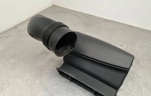 Volkswagen Golf V Air intake duct part 1K0805962E 1Q0805962 1K0129618AE