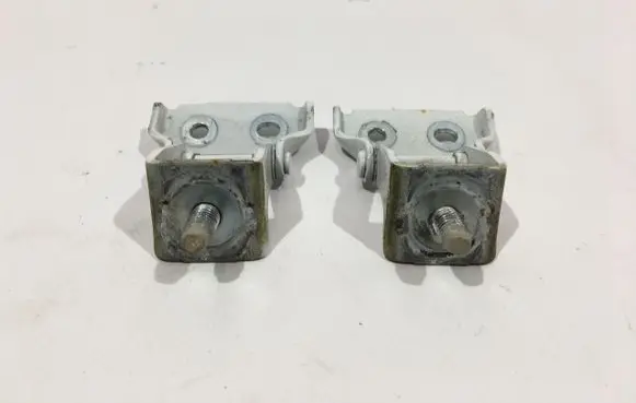 Suzuki Vitara (LY) Tailgate hinge 