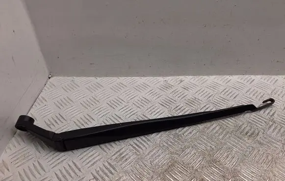 Toyota Auris 150 Front wiper blade arm 8522102190 3451979