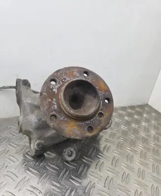 BMW 1 E81 E87 Front wheel hub 676444303 6764443 12201210