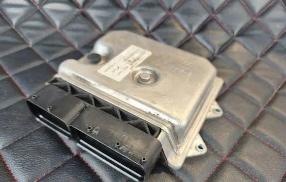 Alfa Romeo Mito Engine control unit/module 51875963 BC0100691J