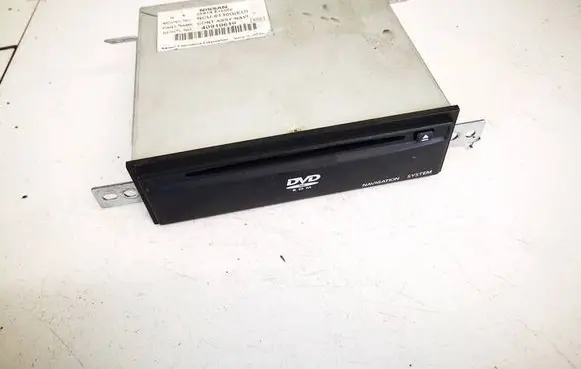 Nissan X-Trail T30 Navigation unit CD/DVD player 25915eq300 ncu-6130g