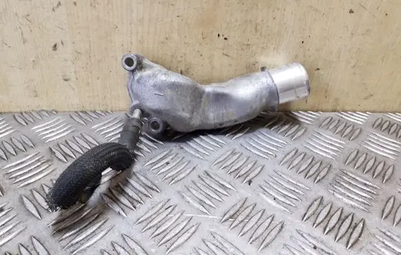 Toyota Corolla Verso AR10 Engine coolant pipe/hose