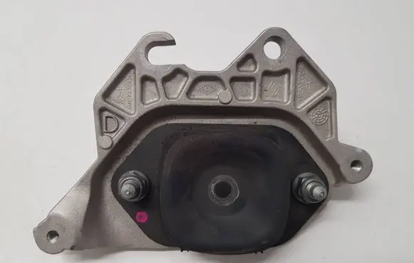 Renault Captur II Engine mount bracket 112532302R