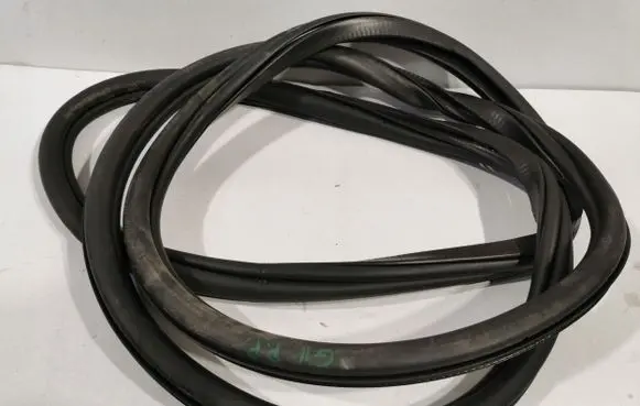 Volkswagen Golf VII Rubber seal loading door 