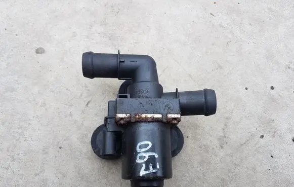 BMW 3 E90 E91 Coolant heater control valve 6928495