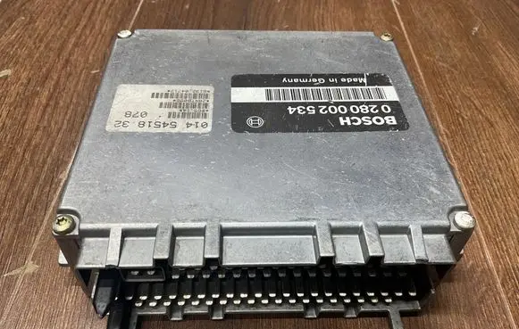 Mercedes-Benz S W140 Engine control unit/module 0145451832 0280002534