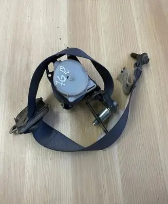 Toyota Land Cruiser (J120) Rear seatbelt 0432032