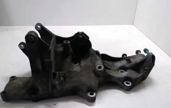 Audi A6 S6 C5 4B Engine mounting bracket 06B903143K