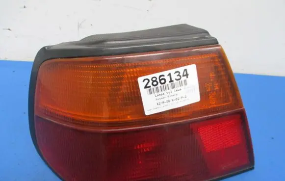 Nissan Almera Rear/tail lights