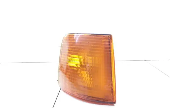 Volkswagen PASSAT B3 Front indicator light 357953050