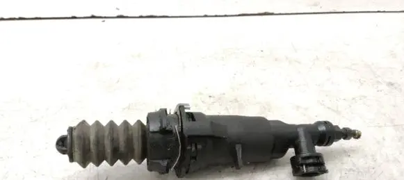 Clutch slave cylinder