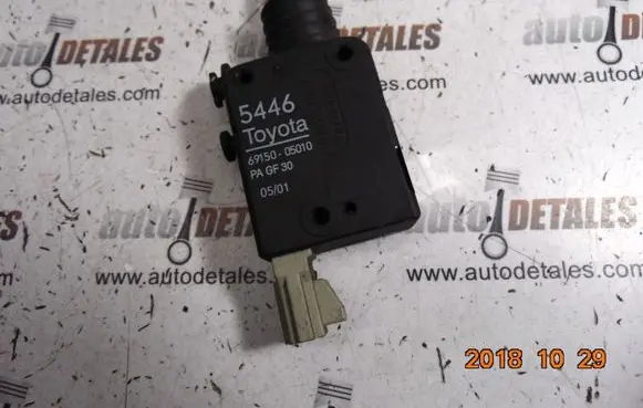 Toyota Avensis T220 Tailgate boot lock/latch motor 6915005010