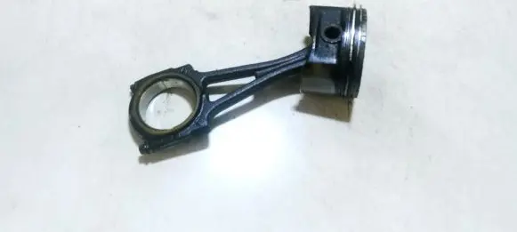 Opel Astra G Piston with connecting rod th03