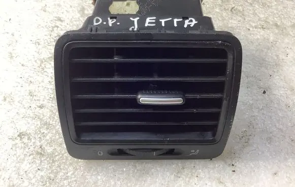 Volkswagen Jetta V Dashboard side air vent grill/cover trim 1K0819 1K0819704
