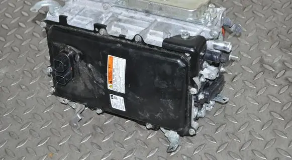 Toyota Prius (XW50) Voltage converter inverter G920047260