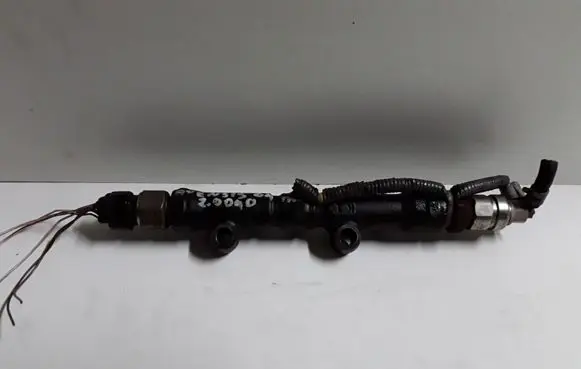Toyota Avensis T250 Fuel main line pipe 89458 6001D 05E08