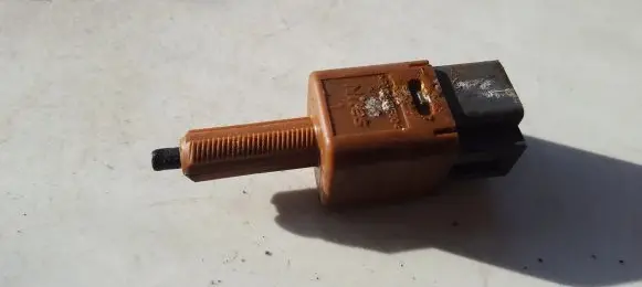 Nissan X-Trail T31 Brake pedal sensor switch