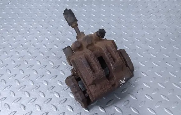 BMW 1 E81 E87 Rear brake caliper 6768693
