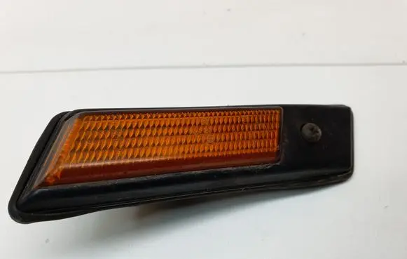 BMW 3 E36 Front fender indicator light 13780149