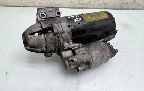 BMW 1 E81 E87 Starter motor 7798006