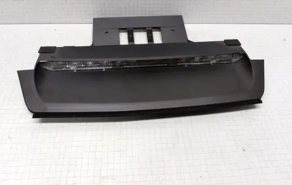 Volvo S60 Third/center stoplight 8641732