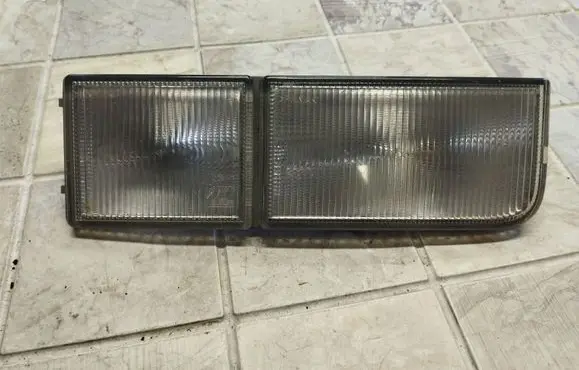 Volkswagen PASSAT B4 Front reflector 3A0941778 8580511