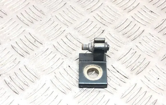 Skoda Octavia Mk2 (1Z) Front door upper hinge 