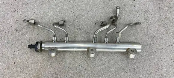 BMW M6 Fuel main line pipe 8649320 13538649320