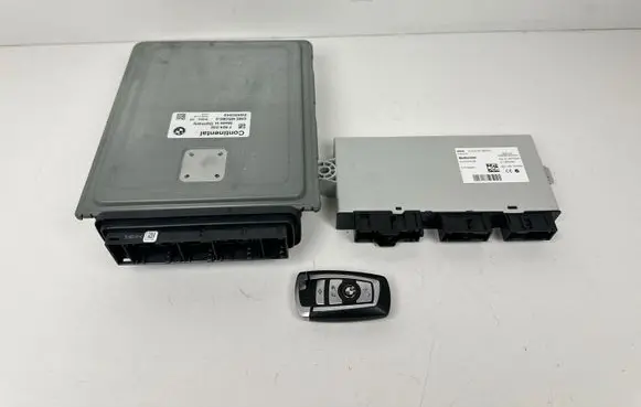 BMW 7 F01 F02 F03 F04 Engine ECU kit and lock set