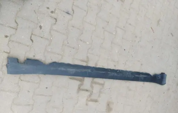 Tesla Model 3 Front sill trim cover 1089829-00-d