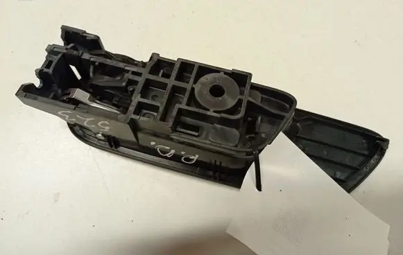 Mazda 3 II Front door interior handle