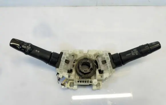 Mitsubishi Lancer VIII Headlight wiper switch 8651A086