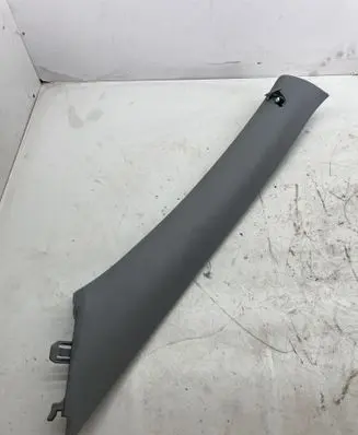 Hyundai Santa Fe (A) pillar trim 858102B010