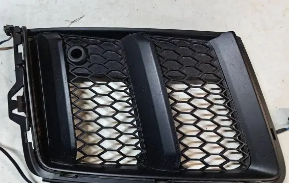 Audi R8 4S Front bumper lower grill 4S0807684A