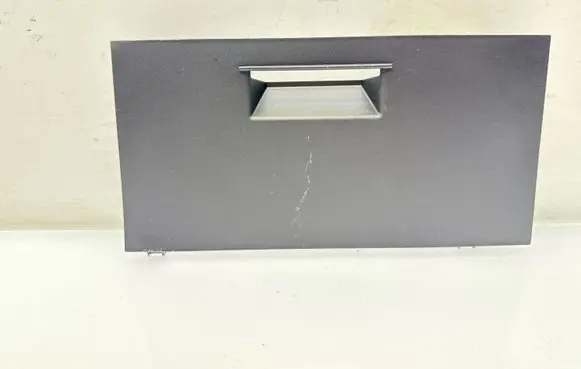 Nissan Juke II F16 Fuse box cover 68520HS10A