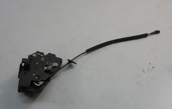 Volvo S70 V70 V70 XC Front door lock P9152492