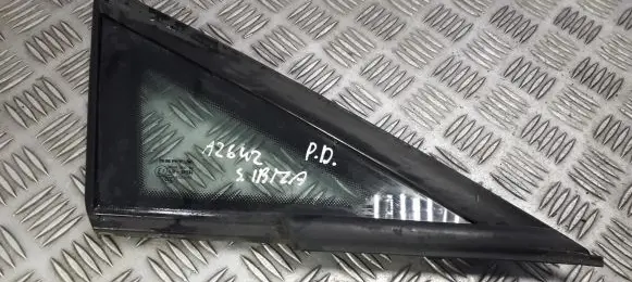 Seat Ibiza IV (6J,6P) Front triangle window/glass 